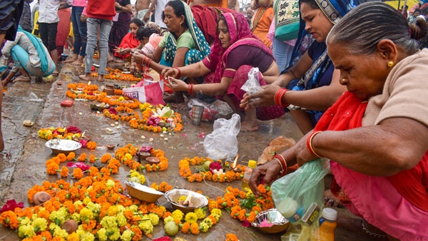 When Is Kartik Purnima 2025 4th Or 5th November Date Time Of Full Moon Of Kartik Maas Puja Rituals And Donation Rules