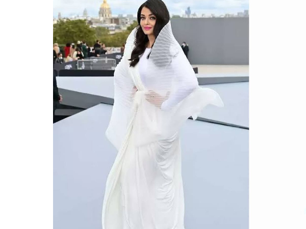 52 And Fabulous Aishwarya Slays