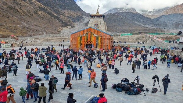 photography-banned-in-char-dham-temple