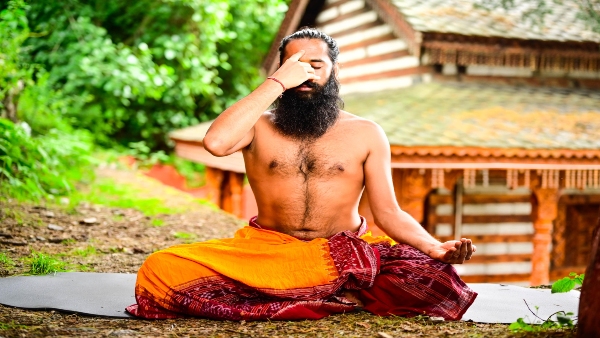 Anulom-Vilom-Grand-Master-Akshar