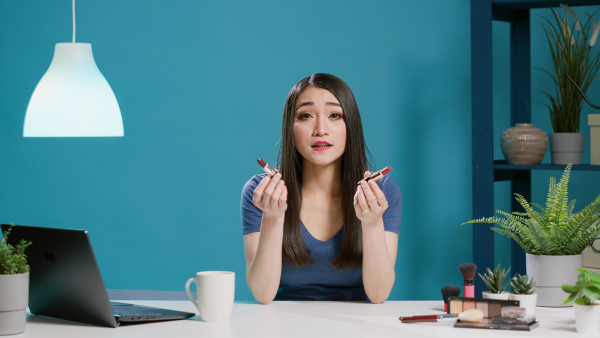 beauty-hacks-for-office-goers