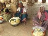 ಕೆನಿಮೊಸರು ಖಡಕ್ ರೊಟ್ಟಿ ಉಣ್ಣಾಕ ಬರ್ರಿ