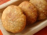 ನವರಾತ್ರಿ ಸ್ಪೆಷಲ್  ಹೆಸರು ಬೇಳೆ ಪೂರಿ
