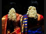 ಹೂವು ಮುಡಿದ ಹೆಣ್ಣು, ಸಂತೋಷ-ಸಮೃದ್ಧಿಯ ಸಂಕೇತ! 