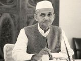 ಲಾಲ್ ಬಹದ್ದೂರ್ ಶಾಸ್ತ್ರಿ ಜನ್ಮ ವಾರ್ಷಿಕೋತ್ಸವ: ಜೀವನ ಇತಿಹಾಸ, ಸಂಗತಿಗಳು ಮತ್ತು ಸಾಧನೆಗಳು