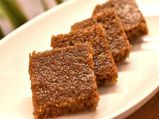 ಬಾಯಲ್ಲಿ ನೀರೂರಿಸುವ ತೆಂಗಿನಕಾಯಿ ಬೆಲ್ಲ ಬರ್ಫಿ ರೆಸಿಪಿ