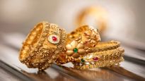 Gold Price Today Bengaluru December 29 24K Gold Falls to Rs 1417100 with Rs 7100 Drop per 100g