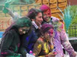 Skin Protection From Holi Colour Skin Protection From Holi Colour