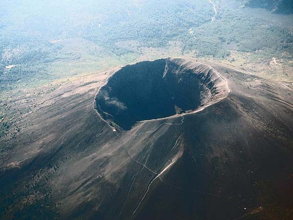  ವೆಸುವಿಯಸ್ ಇಟಲಿ(Vesuvius Italy): 