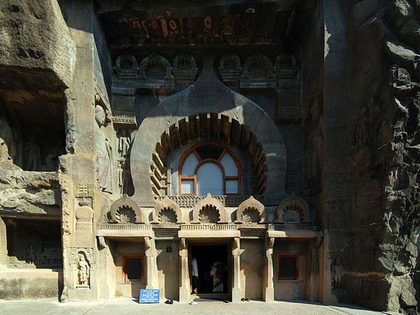 ಅಜಂತಾ ಗುಹೆಗಳು: