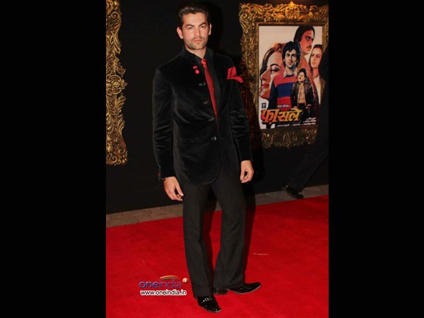 8. ಬ್ಲ್ಯಾಕ್ ಅಂಡ್ ರೆಡ್ 8. ಬ್ಲ್ಯಾಕ್ ಅಂಡ್ ರೆಡ್