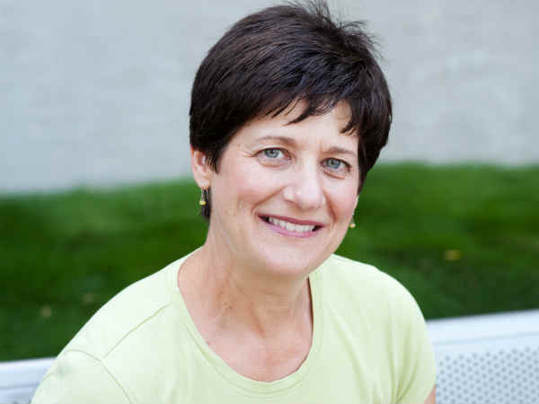 ವಯಸ್ಸಾದ ತ್ವಚೆಗೆ ಆರೈಕೆ ವಯಸ್ಸಾದ ತ್ವಚೆಗೆ ಆರೈಕೆ