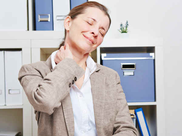 ಕತ್ತನ್ನು ತಿರುಗಿಸಿ