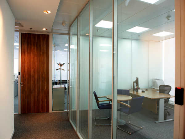 6.ಗಾಜಿನ ಬಾಗಿಲುಗಳು 