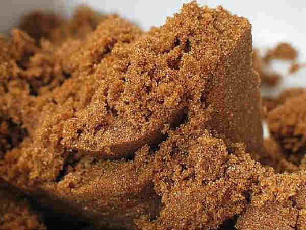 ಬ್ರೌನ್ ಶುಗರ್ ಬಾಡಿ ಸ್ಕ್ರಬ್