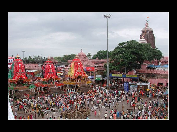 ಭಕ್ತಾಧಿಗಳು
