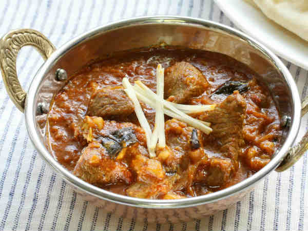 ನಾಟಿ ಶೈಲಿಯಲ್ಲಿ ಸ್ವಾದಿಷ್ಟ ಮಟನ್ ಕರಿ