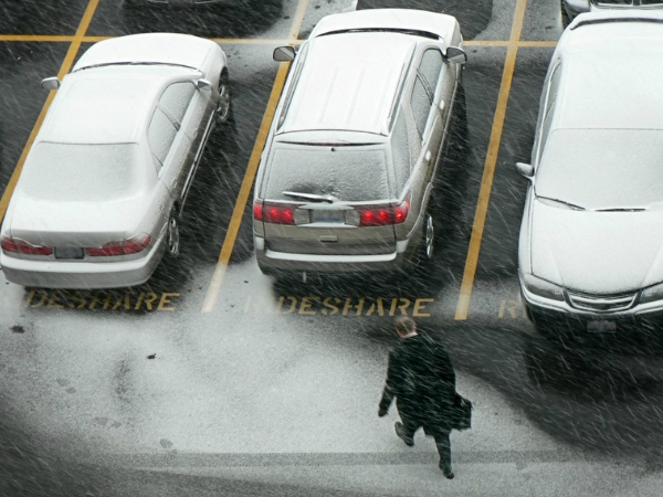 17. ನಿಮ್ಮ ಕಾರನ್ನು ದೂರದಲ್ಲಿ ಪಾರ್ಕ್ ಮಾಡಿ