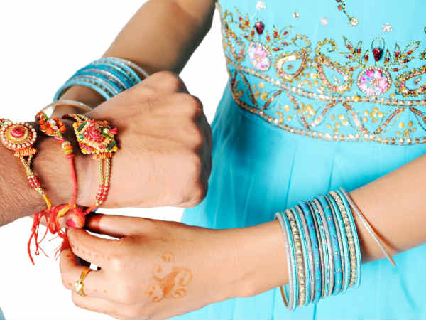 ತೀರಾ ಸಮೀಪದ ಸಂಬಂಧಗಳಲ್ಲಿ ಮಾತ್ರ ರಾಖಿ ಕಟ್ಟುವ ಸಂಪ್ರದಾಯ