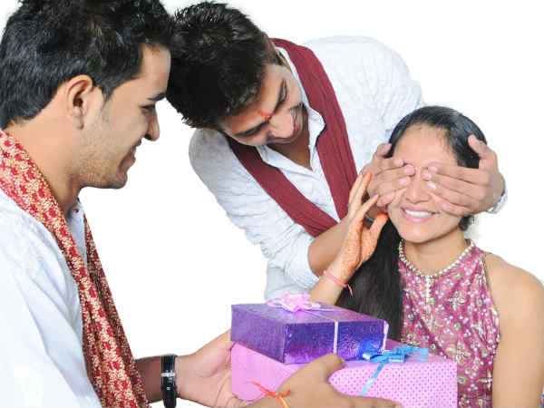 ಕಾಲ ಬದಲಾದರೂ ರಕ್ಷಾ ಬಂಧನದ ಪಾವಿತ್ರ‍್ಯತೆ ಮಾತ್ರ ಕಳೆಗುಂದಿಲ್ಲ