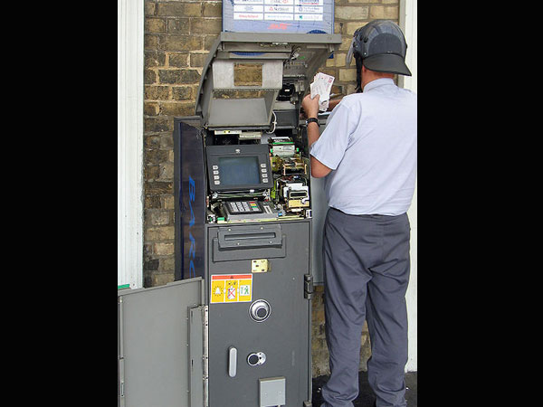 ಪ್ಲಾಸ್ಟಿಕ್ ಹಣ