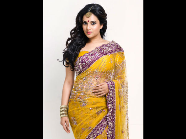 ರೂಪದರ್ಶಿಯಾಗಿ ರಮ್ಯಾ