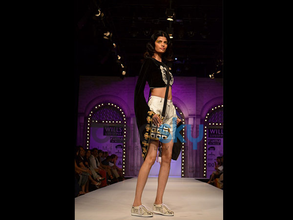 ಕ್ರಾಪ್ ಟಾಪ್