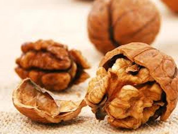 # 3. ಕೊಬ್ಬು ಬಿಡುಗಡೆಮಾಡುವ ಆಹಾರ: ವಾಲ್ನಟ್ಸ್.