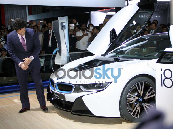 16.ಪರಿಶೀಲಿಸುತ್ತಿರುವ ಸಚಿನ್