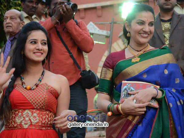 2010 -11 ರ ರಾಜ್ಯ ಚಲನಚಿತ್ರ ಪ್ರಶಸ್ತಿ ಪ್ರಧಾನ ಸಮಾರಂಭದಲ್ಲಿ ಭಾವನಾ ಹರ್ಷಿಕಾ