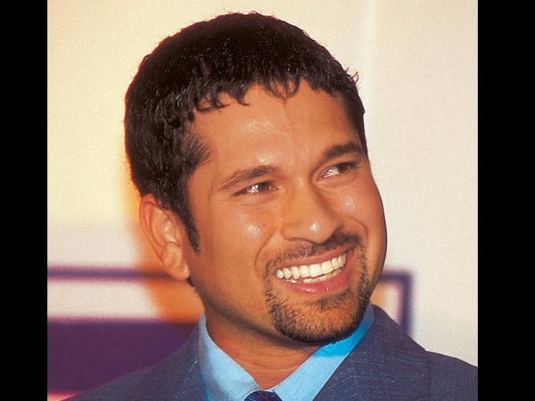 ಸಚಿನ್ ತೆಂಡೂಲ್ಕರ್ ಫೋಟೊಗಾಗಿ ಕ್ಲಿಕ್ ಮಾಡಿ