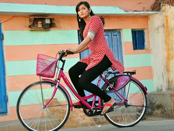 ಸ್ಟೈಲೀಶ್ ಲುಕ್‌ನಲ್ಲಿ ರಾಗಿಣಿ 