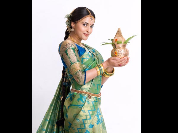 ಸೀರೆಯಲ್ಲಿ ಸೆಕ್ಸಿಯಾಗಿ ಕಂಡು ಬಂದ ರಮ್ಯಾ