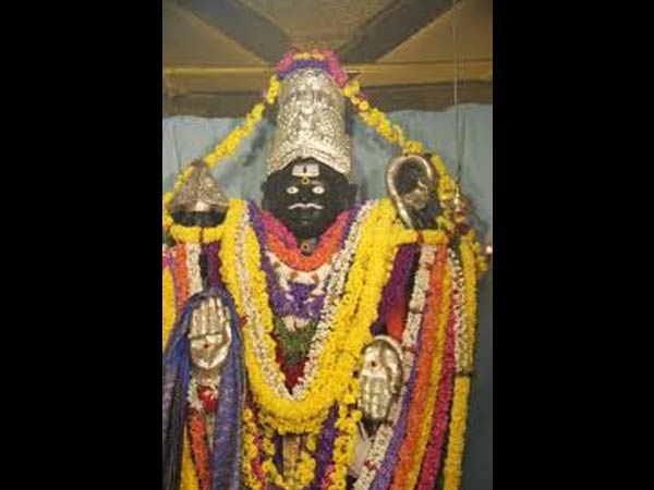 ಶನಿಶ್ವರ ಮಂತ್ರವನ್ನು ಪಠಿಸಿ ಭಕ್ತಿಯಿಂದ ಪಠಿಸಿ ಶನಿಶ್ವರ ಮಂತ್ರವನ್ನು ಪಠಿಸಿ ಭಕ್ತಿಯಿಂದ ಪಠಿಸಿ