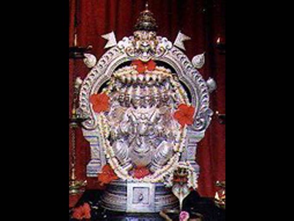 ಶನಿಶ್ವರ ಮಂತ್ರವನ್ನು ಪಠಿಸಿ ಭಕ್ತಿಯಿಂದ ಪಠಿಸಿ ಶನಿಶ್ವರ ಮಂತ್ರವನ್ನು ಪಠಿಸಿ ಭಕ್ತಿಯಿಂದ ಪಠಿಸಿ