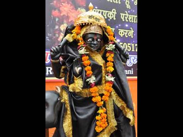 ಶನಿಶ್ವರ ಮಂತ್ರವನ್ನು ಪಠಿಸಿ ಭಕ್ತಿಯಿಂದ ಪಠಿಸಿ ಶನಿಶ್ವರ ಮಂತ್ರವನ್ನು ಪಠಿಸಿ ಭಕ್ತಿಯಿಂದ ಪಠಿಸಿ