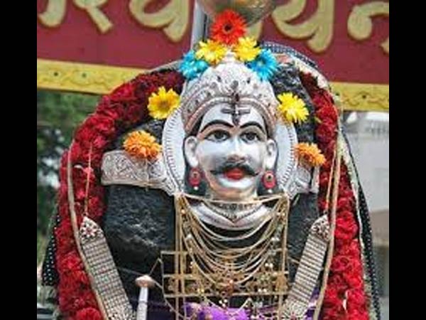 ಶನಿಶ್ವರ ಮಂತ್ರವನ್ನು ಪಠಿಸಿ ಭಕ್ತಿಯಿಂದ ಪಠಿಸಿ ಶನಿಶ್ವರ ಮಂತ್ರವನ್ನು ಪಠಿಸಿ ಭಕ್ತಿಯಿಂದ ಪಠಿಸಿ