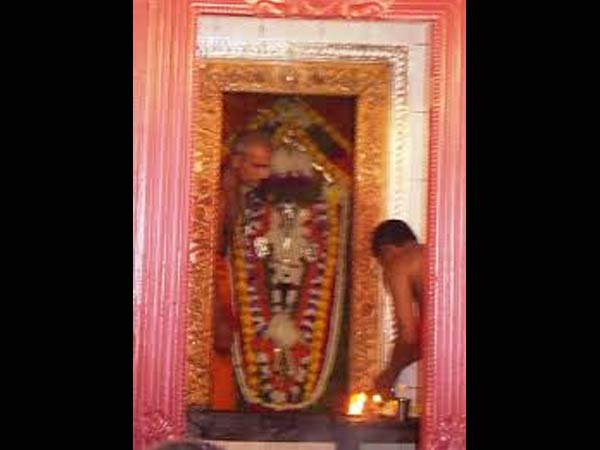 ಶನಿಶ್ವರ ಮಂತ್ರವನ್ನು ಪಠಿಸಿ ಭಕ್ತಿಯಿಂದ ಪಠಿಸಿ ಶನಿಶ್ವರ ಮಂತ್ರವನ್ನು ಪಠಿಸಿ ಭಕ್ತಿಯಿಂದ ಪಠಿಸಿ