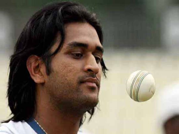  ಧೋನಿಯ ವಿಭಿನ್ನ ಹೇರ್ ಸ್ಟೈಲ್