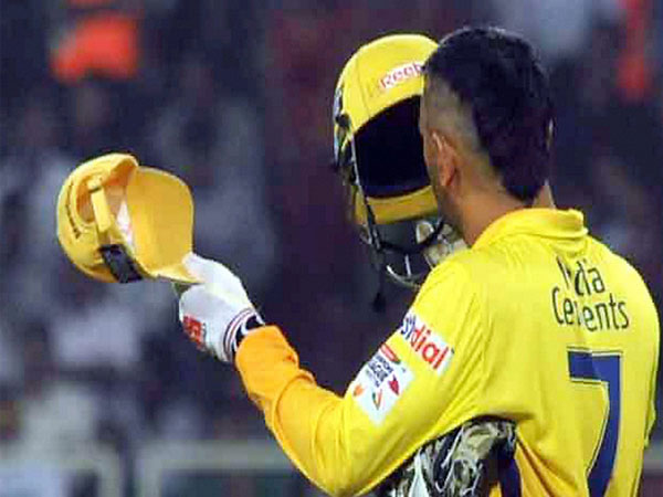  ಧೋನಿಯ ವಿಭಿನ್ನ ಹೇರ್ ಸ್ಟೈಲ್