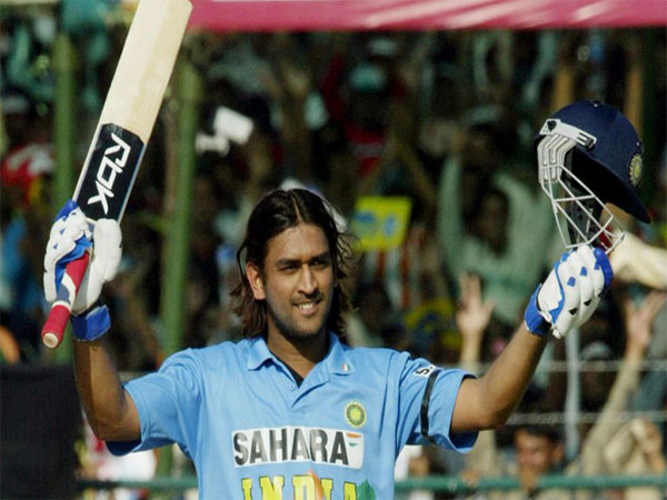  ಧೋನಿಯ ವಿಭಿನ್ನ ಹೇರ್ ಸ್ಟೈಲ್