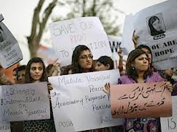 ಅಫ್ಘಾನಿಸ್ತಾನ್ ನಲ್ಲಿ ರೈಲು ಸಂಪರ್ಕಗಳಿಲ್ಲ ಅಫ್ಘಾನಿಸ್ತಾನ್ ನಲ್ಲಿ ರೈಲು ಸಂಪರ್ಕಗಳಿಲ್ಲ