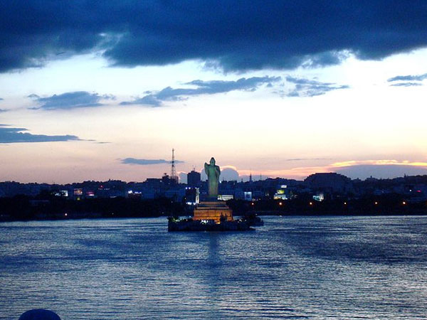 ಹುಸೇನ್ ಸಾಗರ್ ಸರೋವರ