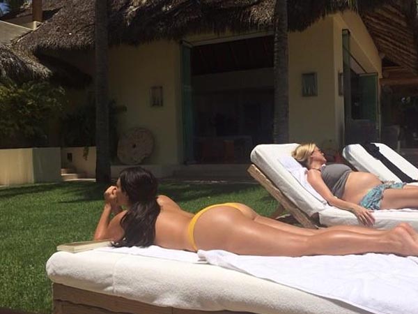 ಬಿಸಿಲ ಝಳವನ್ನು ಆಸ್ವಾದಿಸುತ್ತಿರುವ ಕಿಮ್