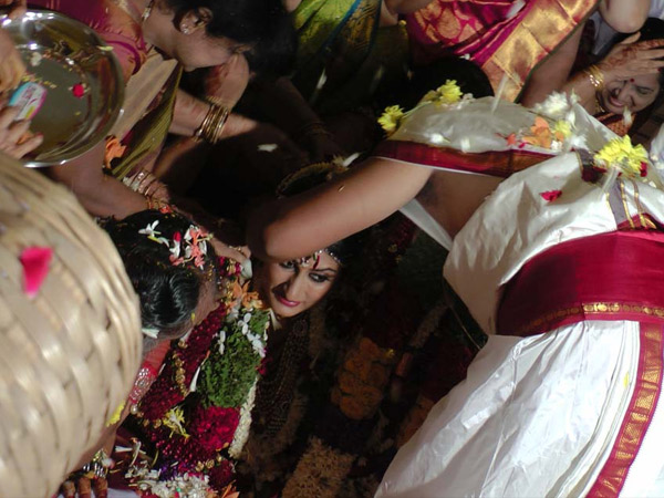 ಇನ್ನಷ್ಟು ಫೋಟೊಗಾಗಿ