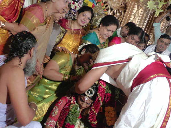 ಇನ್ನಷ್ಟು ಫೋಟೊಗಾಗಿ