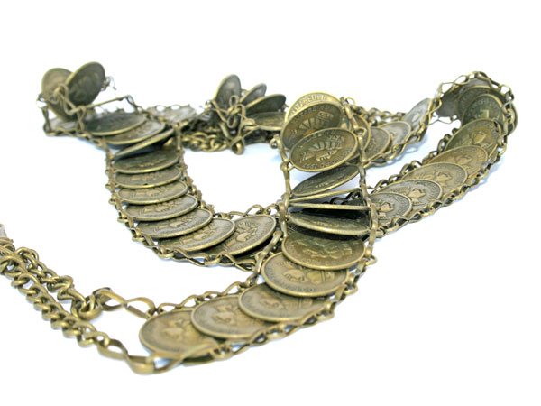 ಕರೆನ್ಸಿ (ನಾಣ್ಯದ) ರಾಖಿ