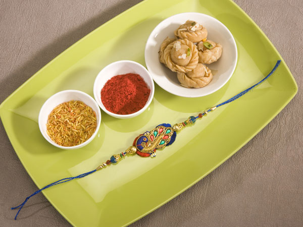 ನವೀಲಿನ ರಾಖಿ