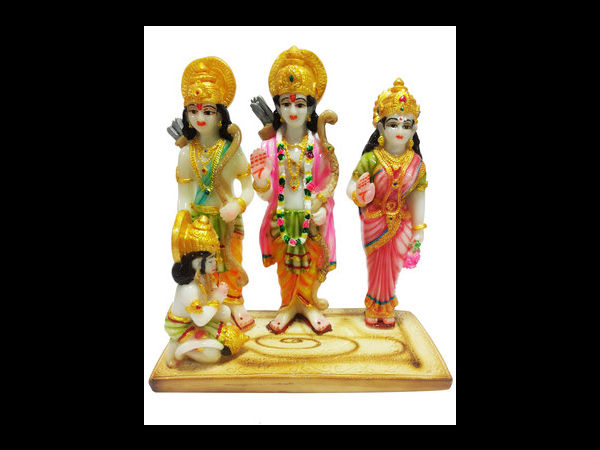 ಪವಿತ್ರವಾದ ಮೂರ್ತಿಗಳು