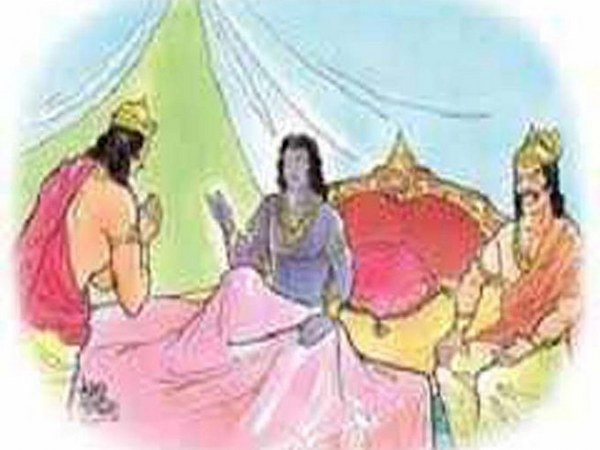 ಮಹಾಭಾರತವನ್ನು ಮೂರು ಹ೦ತಗಳಲ್ಲಿ ರಚಿತವಾಗಿತ್ತು